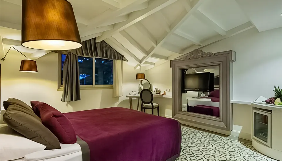 هتل کریستال آئورا بیچ ریزورت اند اسپا